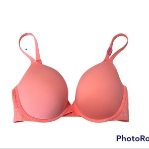 Victoria’s Secret PINK wear everywhere bra 34DD new with tags